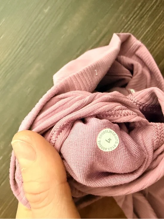 [LIKE NEW] $118 LULULEMON Align Ribbed High-Rise Pant 28" in Velvet Dust. Size 4 - Picture 9 of 9